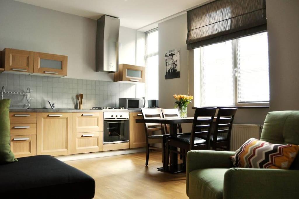 City Center 2Bdr Apartment Near Rustaveli Av. Tbilisi Luaran gambar