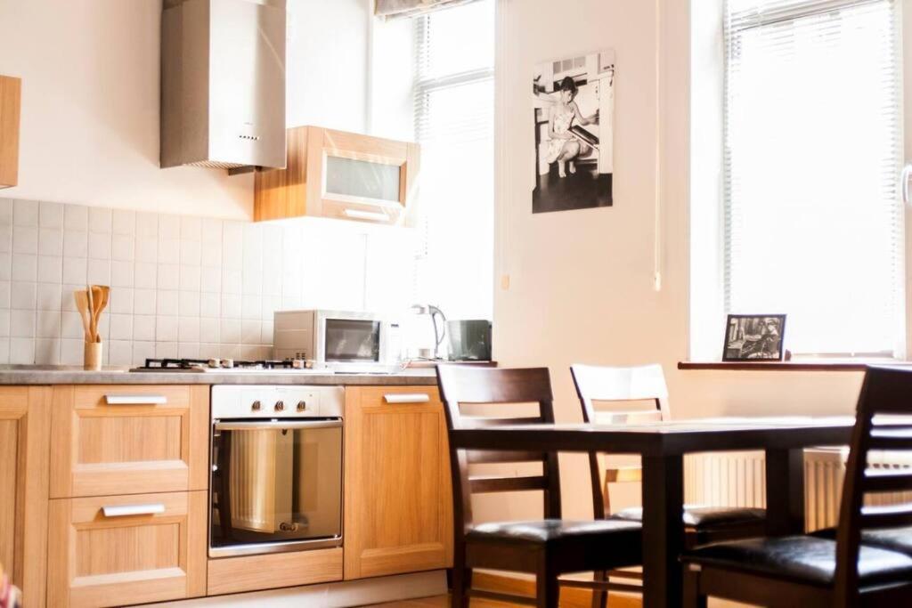 City Center 2Bdr Apartment Near Rustaveli Av. Tbilisi Luaran gambar