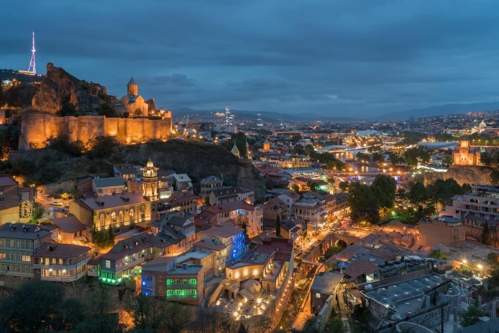 City Center 2Bdr Apartment Near Rustaveli Av. Tbilisi Luaran gambar