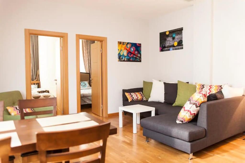 City Center 2Bdr Apartment Near Rustaveli Av. Tbilisi Luaran gambar